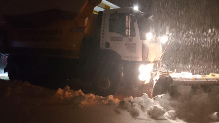 Kuvvetli kar yağışında ekiplerimizin tamamı alanlarda çalışmalarını yürütüyor