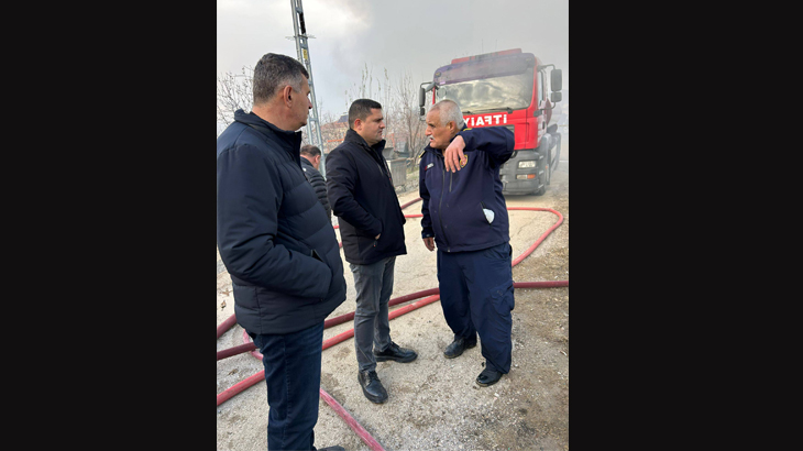 Başkanımız Koçak, evi yanan vatandaşımızın yanına giderek geçmiş olsun dileklerini iletti