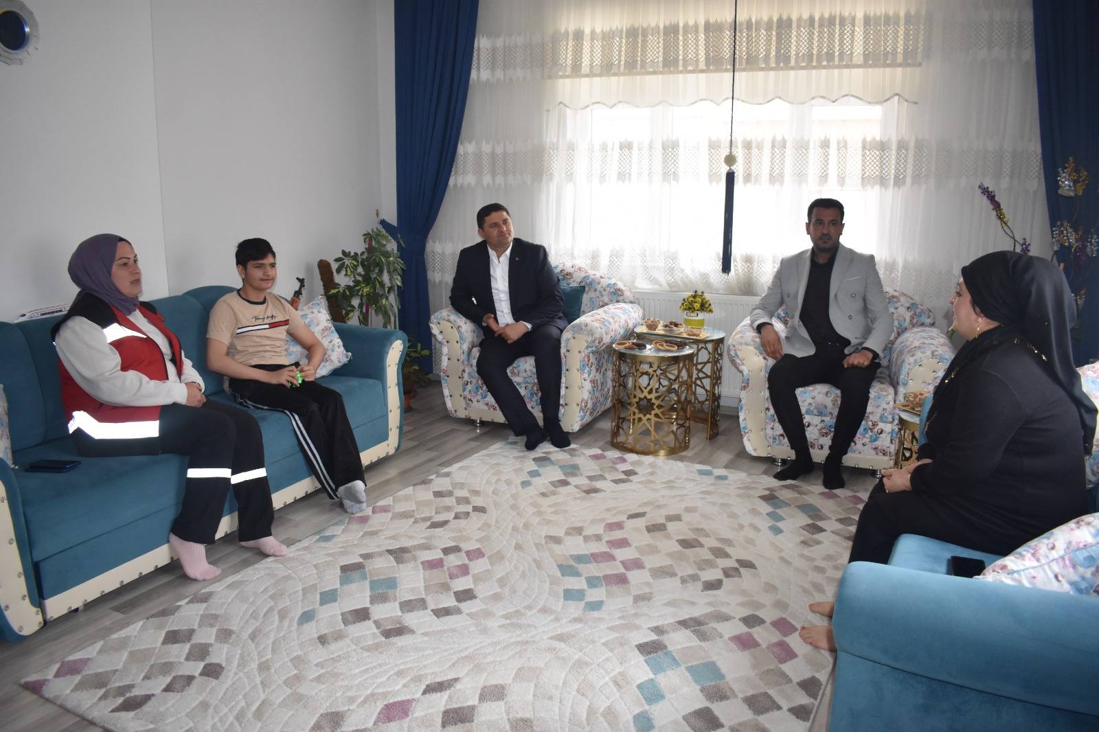 Engelli vatandaşlarımızı ziyaret ederek gönül birlikteliğinde bulunduk