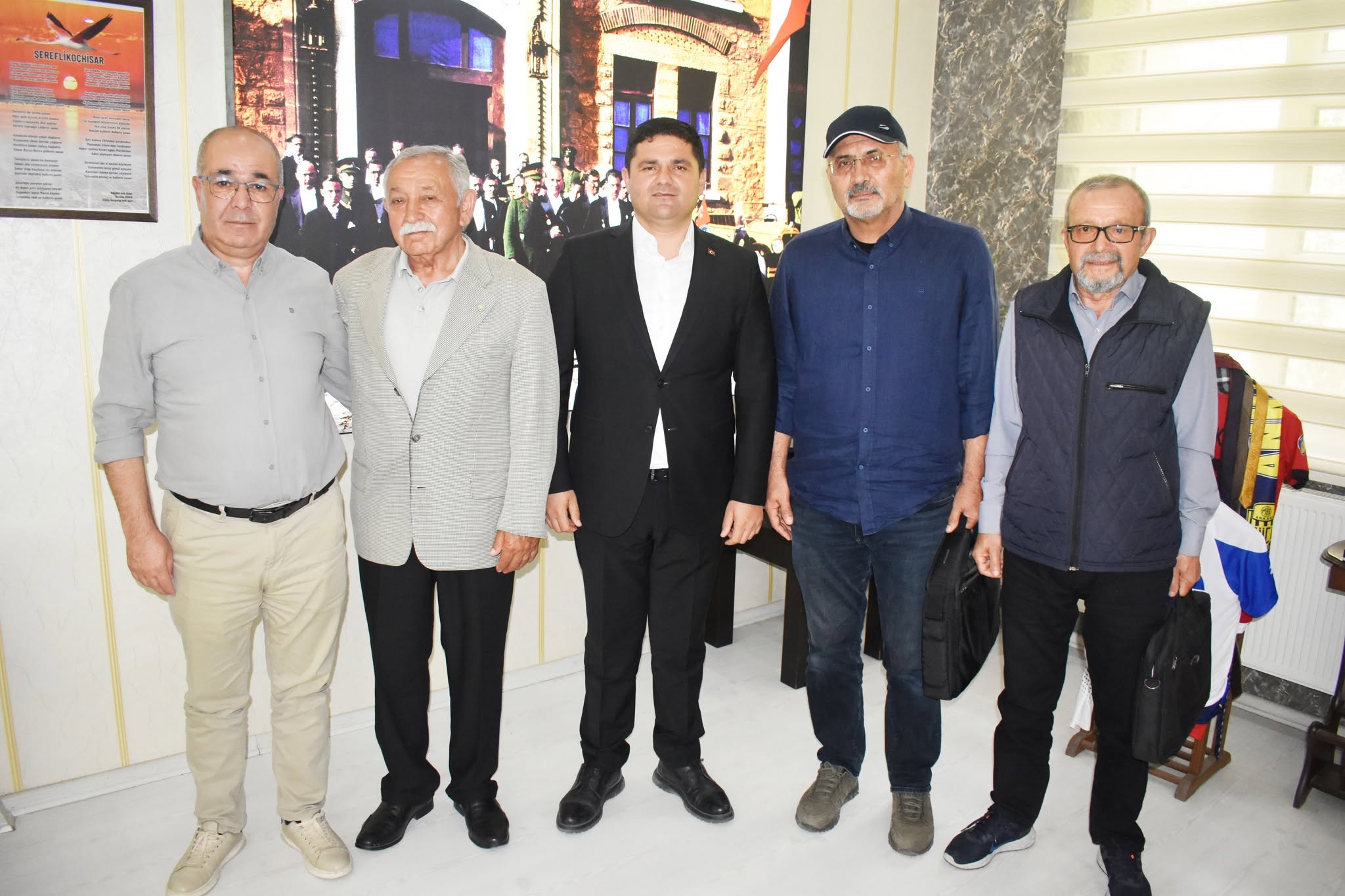 İlçemizde hayata geçirilmesi planlanan ağaçlandırma projesi kapsamında görüşmeler gerçekleştirildi