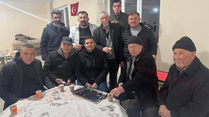 Akin Mahallemizde iftar sofrasında bir araya geldik