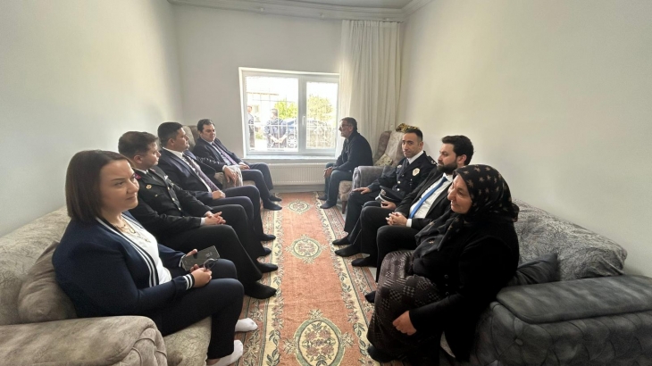 Kahraman Gazimiz Polis Memuru Emrah Ekinci’nin kıymetli ailesini ziyaret ettik