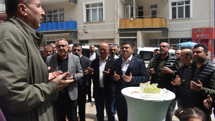 Koçak Manav adlı iş yerinin açılışı gerçekleştirildi