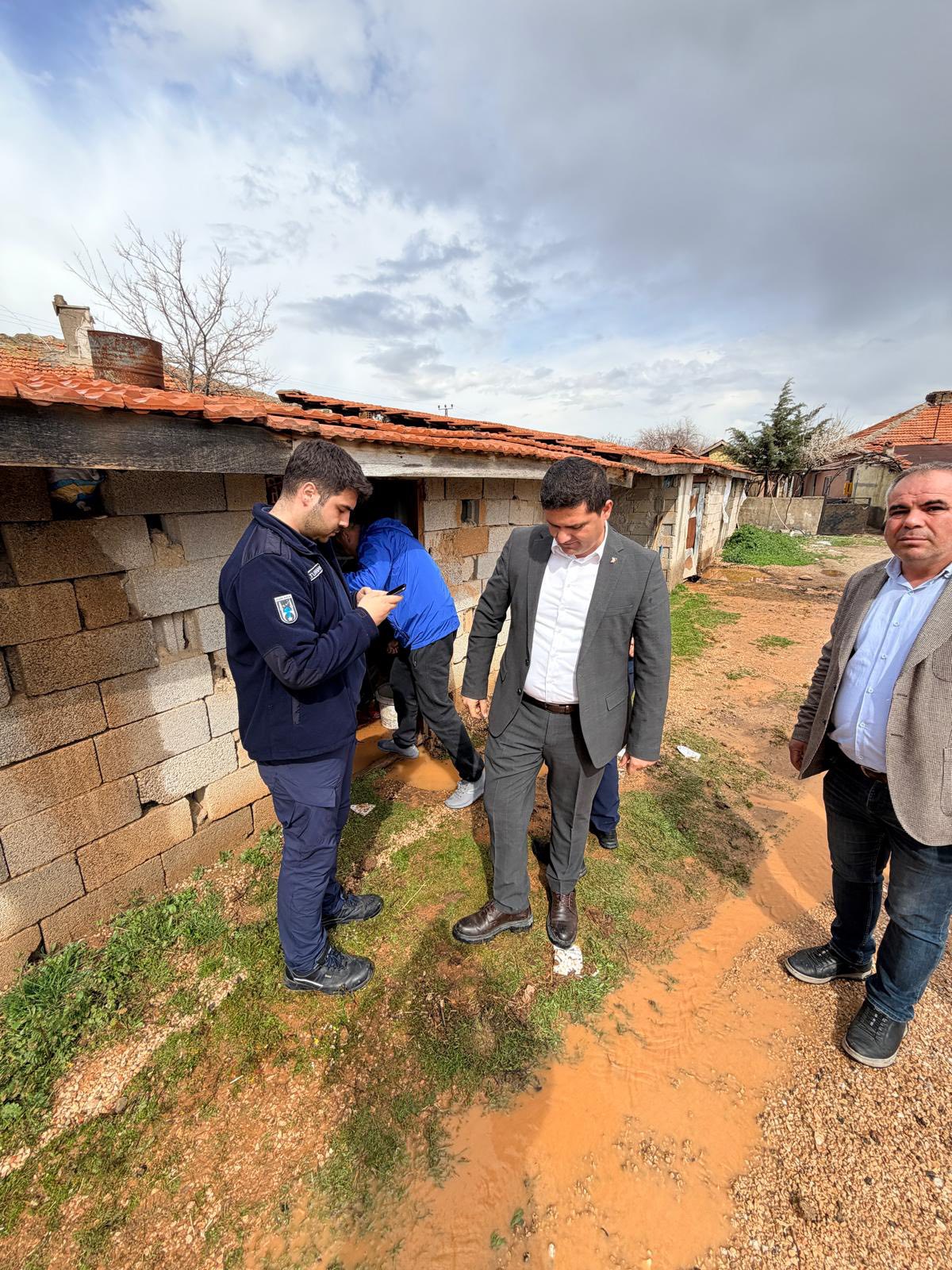 Mustafacık Mahallesinde su baskınına maruz kalan vatandaşlarımızı ziyaret ettik