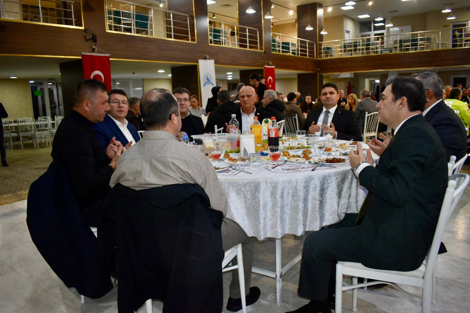Organize Sanayi Bölgesi Yönetim Kurulu Başkanlığı tarafından düzenlenen iftar programına katıldık
